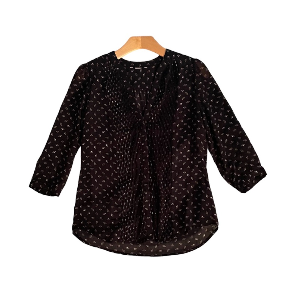 Seashell print H&M black blouse - Size Small